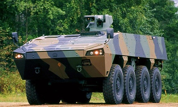 Xe bọc thép đa năng Patria AMV là một trong những sản phẩm quốc phòng do hãng chế tạo Patria của Phần Lan chế tạo. Những chiếc Patria AMV đầu tiên được xuất xưởng và bàn giao cho Lục quân Phần Lan vào năm 2001.